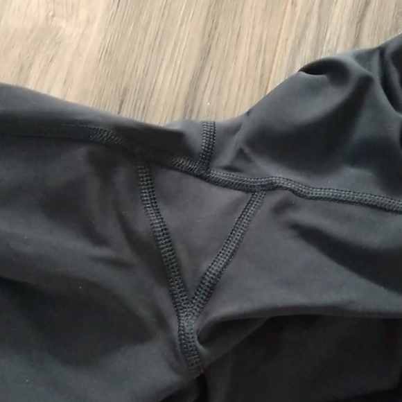 Lululemon Crop Leggings - Picture 5 of 5